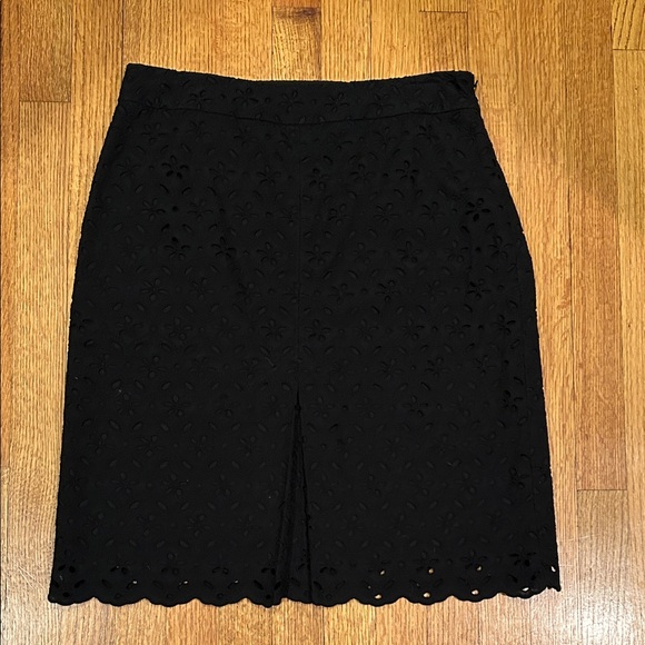 Talbots Dresses & Skirts - Talbots Black Pencil Skirt 10p